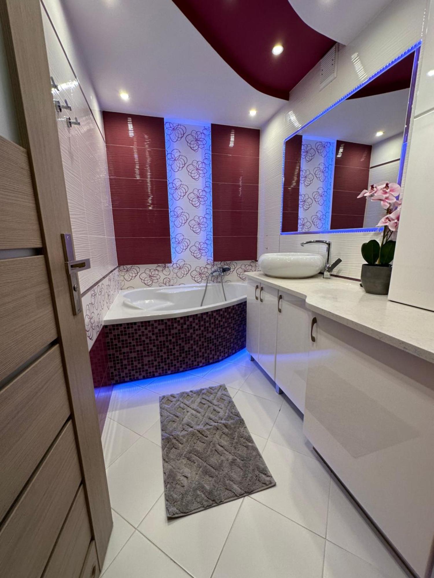 Large, Luxury Condo With Sauna Перемишль Екстер'єр фото